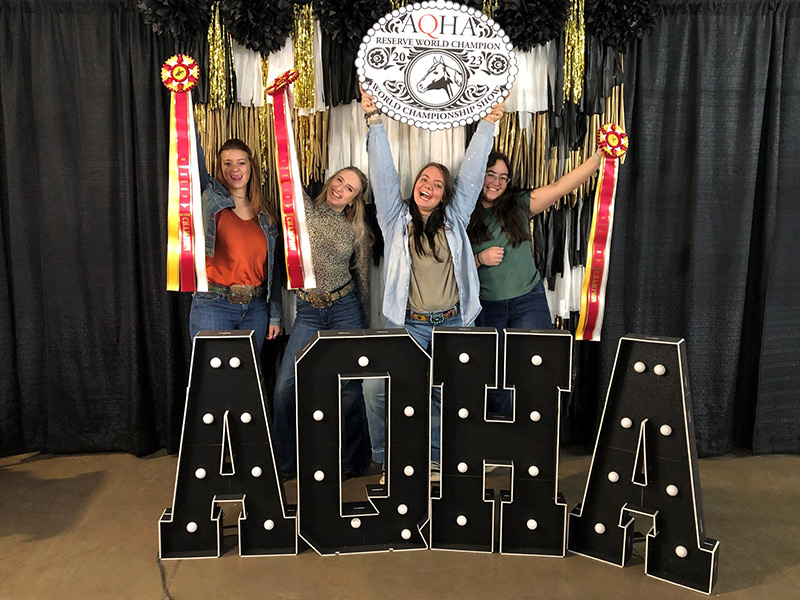 Equine students presented with award